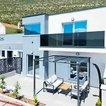 Villa Marija - Holiday Property Gracin