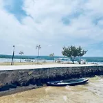 3 Bedroom Apartment With Seaview - 3Min From The Beach