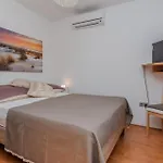 Amazing Apartment In Vir With Wifi