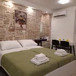Studio Apartment Ana