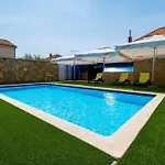 Family Friendly Apartments With A Swimming Pool Zadar - 22530