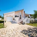 Villa Mare With Pool