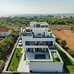 Villa Elena