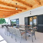 Luxurious Holiday Home With Private Pool Wellness Spa