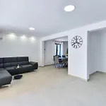 Luxurious Holiday Home With Private Pool Wellness Spa