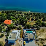 Villa Shark Maslenica