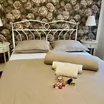 Apartments & Villa Tisno