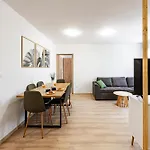 Marina Sea View Apartment
