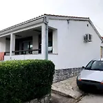 Apartment Marina