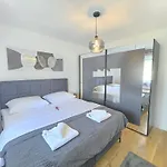 Apartment Natali-Melada