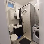 Studio Apartment Peninsula