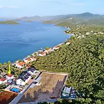 Villa E & D