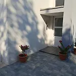 B & R Summer Breeze Apartments