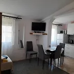 Apartments Ninske Vodice