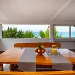 Apartmani Maja