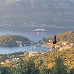 Seafront Kuca Banja