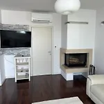 Deluxe Apartment With Garage, Zadar