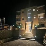 Apartment With Swimming Pool And Sea View