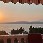 Nice Apartment In Novigrad With Kitchen