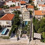 Heritage Villa Spindler By Duhomes