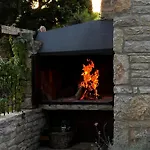 Stone House Skrivena