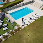 New Luxury Villa 