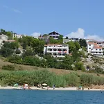 Apartments Smokvica I
