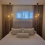 Luxury Apartment Katy