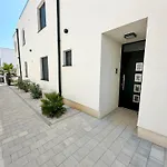 Beautiful New Palmtree Apartments