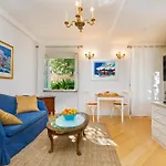 Hidden Gem Old Town Apartments By Irundo