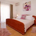 Sunshine Apartment Doda