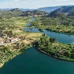 Holiday Home Vedran - Lake View