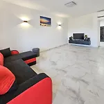 Holiday Home Sunrise By Interhome