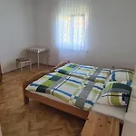 Wohnung Fuer 22 Personen Im Og