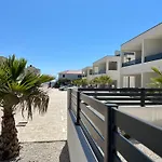 Beautiful New Palmtree Apartments