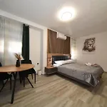 Jeta Studio & Rooms