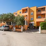 Apartment Bonex-5 By Interhome