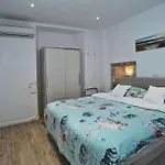L & L Old Town Apartments - Studio Apartment