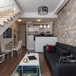 Aquarium Duplex - Duplex Two-Bedroom Apartment With Terrace