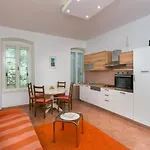 Apartment Tranquilo- Two Bedroom Apartment With Garden View