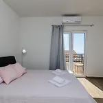 Apartments Life - Two Bedroom Apartment With Balcony And Sea View