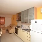 Apartments Kor Ula