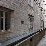 Old Town Finest - Two-Bedroom Apartment 4 2 Adults - Lucarica 4 Street First Floor
