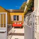 Apartment Cvjetkovi - Two Bedroom Apartment With Terrace And Sea View