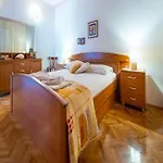 Holiday Home Lido - Three Bedroom Holiday House With Terrace