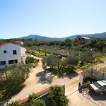 Apartments Leme - Comfort One Bedroom Apartment With Garden View Apt5