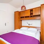 Apartments Peco - Studio Apartment With Balcony And Sea View
