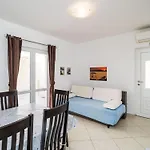Villa Samba - Two-Bedroom Apartment With Terrace And Sea View - A4 1