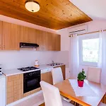 Apartments Mali Paradiso - Comfort Studio Apartment With Balcony And Pool View