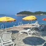 Apartments Villa Senija - Comfort Two Bedroom Apartment With Terrace And Sea View Lavander